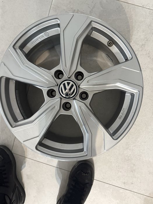 Zestaw kół VOLKSWAGEN (opony VREDENSTEIN WINTRACK PRO H XL 94 + felgi) 4x 225x45 r17