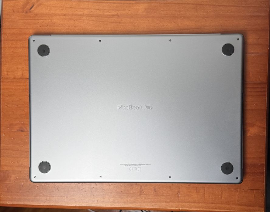Macbook M2 Max 16" 12 CPU 38 GPU /32gb RAM / 1TB