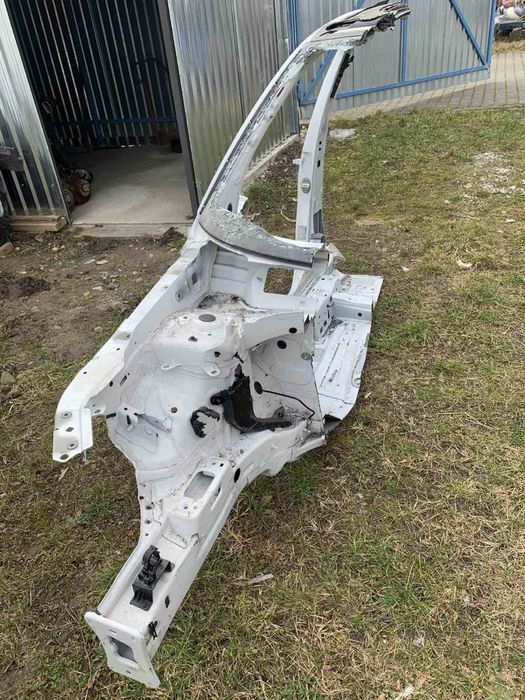 Четверть Передня Права Ланжирон Ауді Ку 3 83А Audi Q3 83A