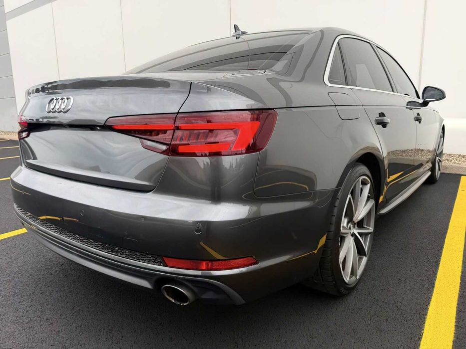 Audi A4      2018
