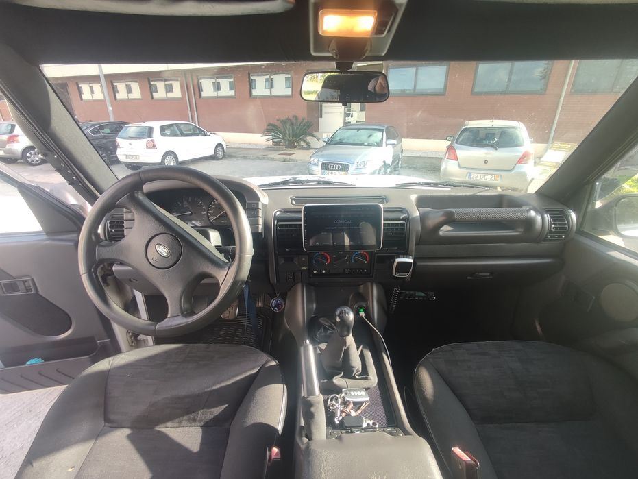 Land rover discovery 300