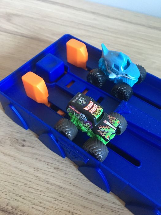 Monster Jam mimi - tor samochodowy spin master