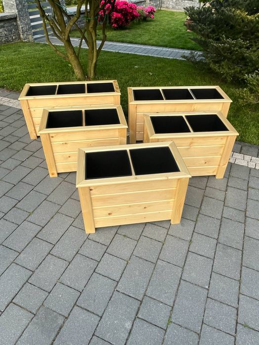 Donice drewniane z wkładami plastikowymi