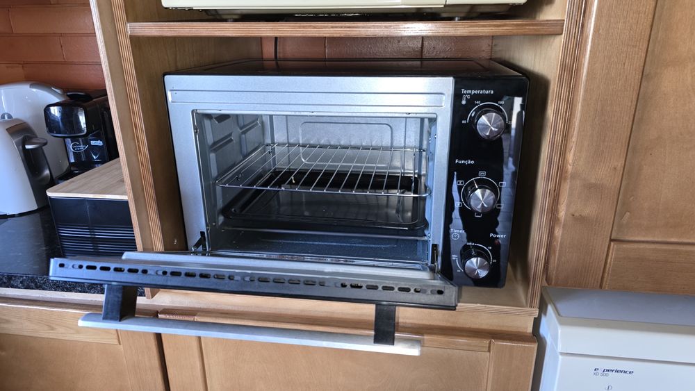 2 fornos praticamente novos