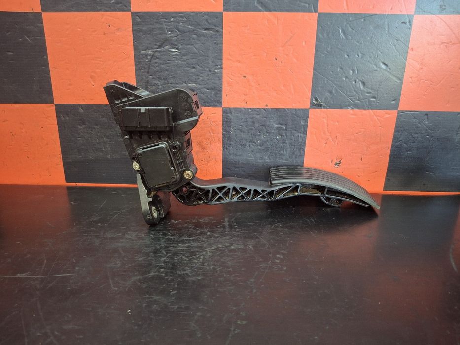 Pedal do acelerador MITSUBISHI Fuso