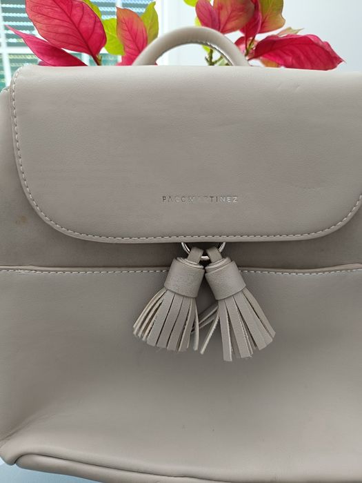 Mochila cinzenta Paco Martinez