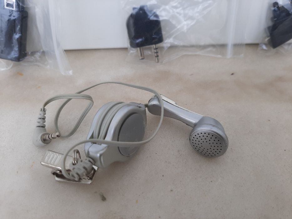 Headset Connection Cables for Motorola, Nokia, Siemens, and Ericsson.64752397117314120