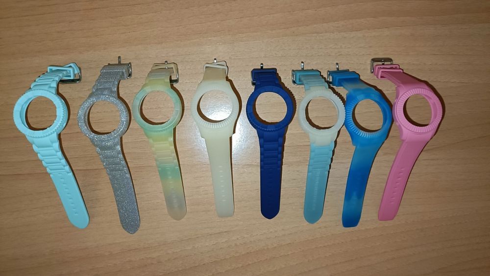 Relógio watx and co + 8 braceletes celicone