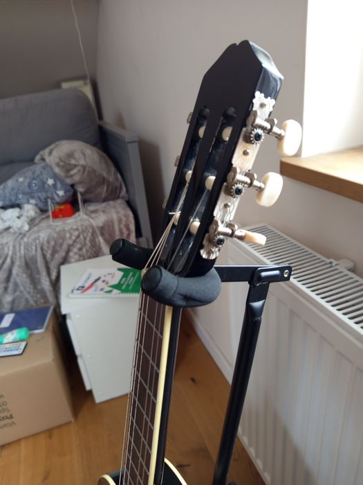 Stojak na gitarę