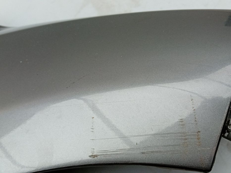 Guarda-lamas direito RENAULT Megane III (BZ0_)
