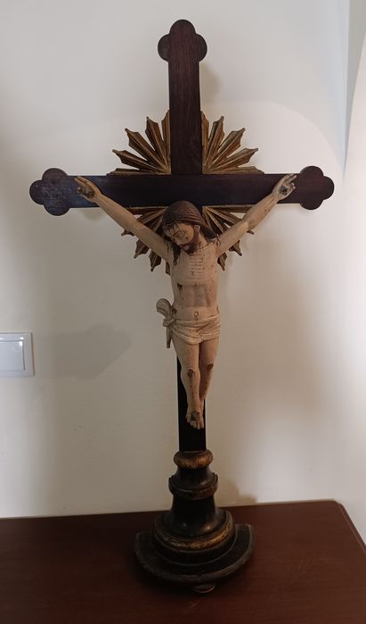 Crucifixo muito antigo