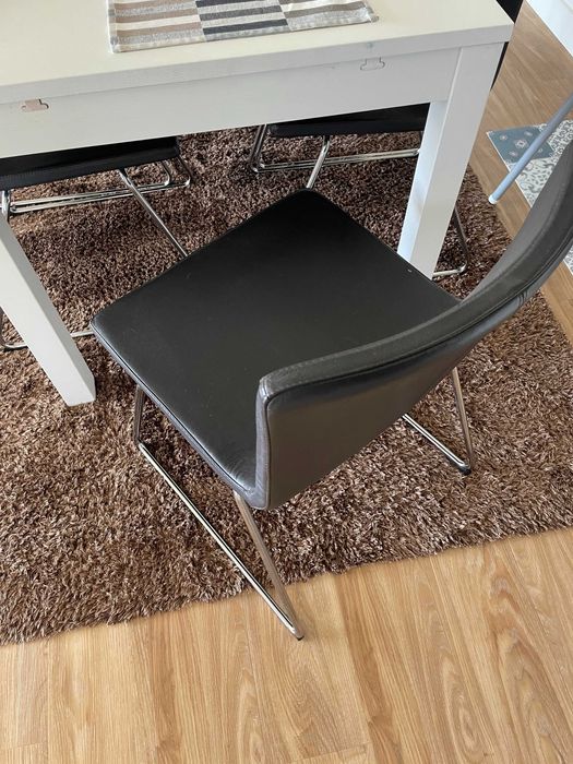 Cadeira IKEA semelhante Lillanas Pele