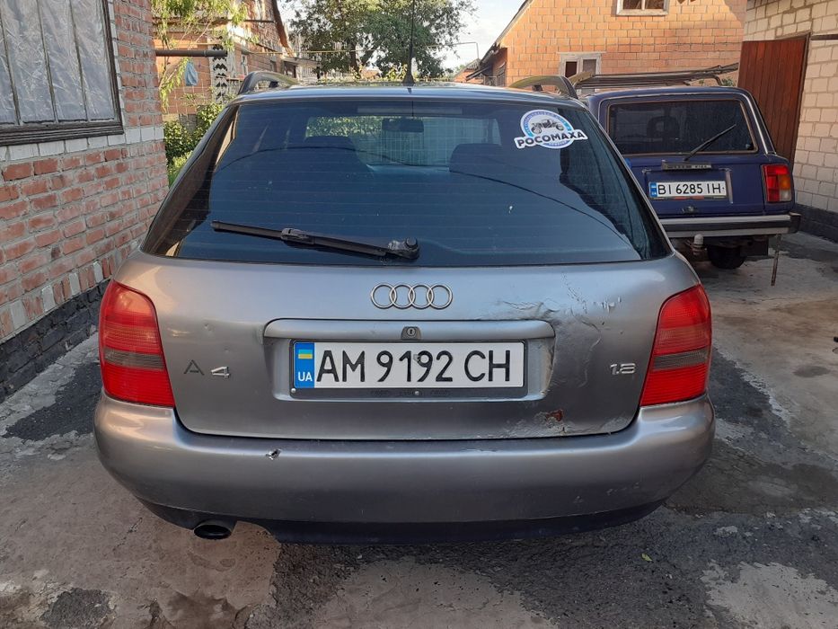 Ауді А4 1998р газ бензин.