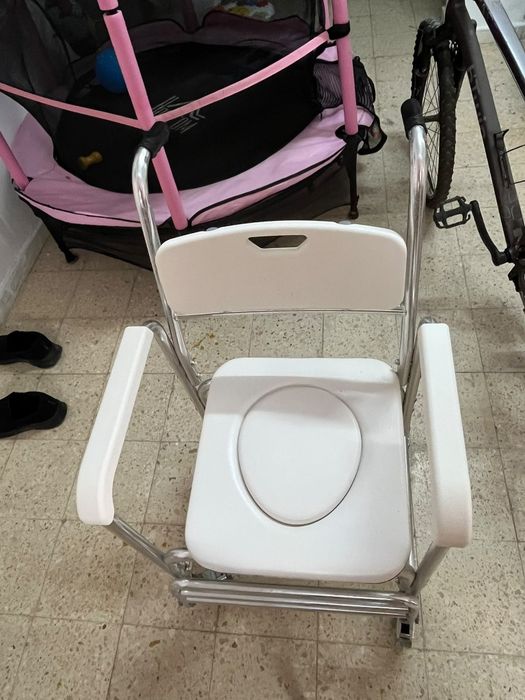 Cadeira de apoio e Duche