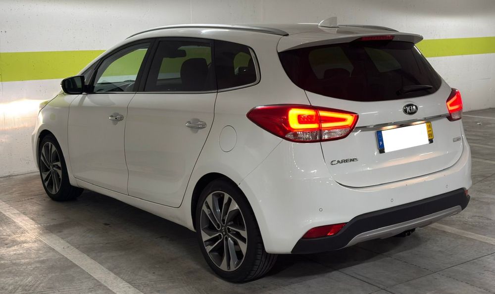 Kia Carens 1.7 CRDi (2018) - 7 Lugares - Nacional