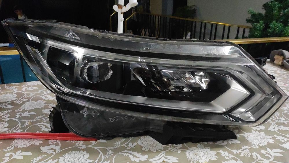 Farol Nissan Qashqai