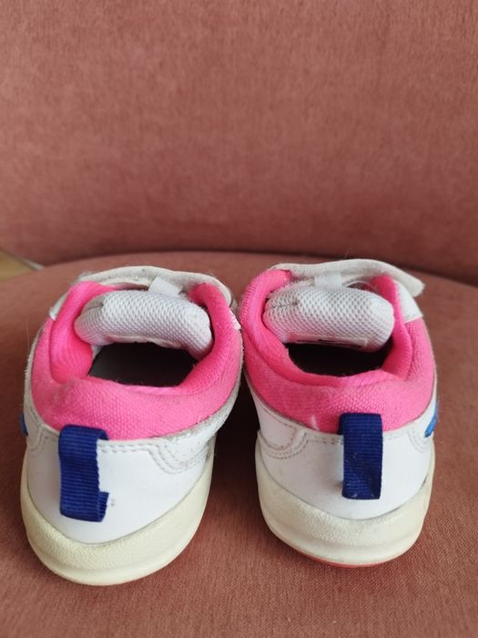 Snikersy Nike 26