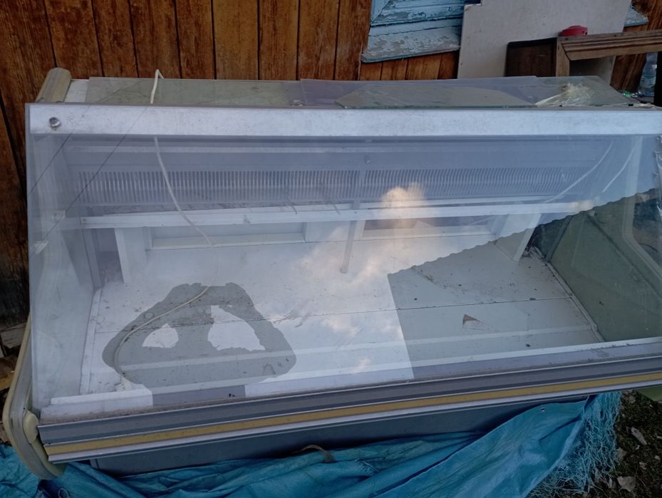 Холодильна вітрина