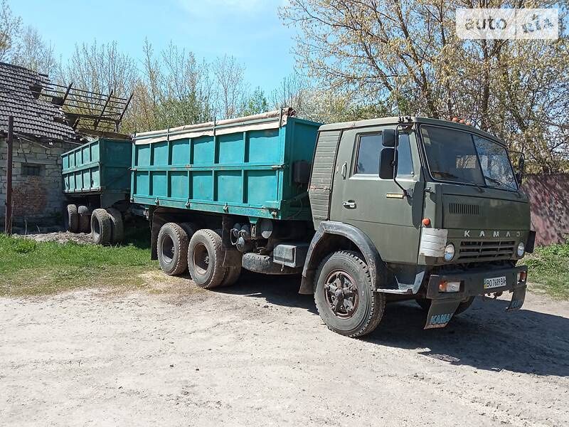 Камаз з причепом