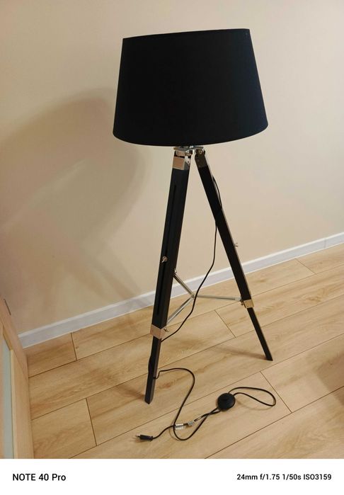 Lampa stojąca styl loft