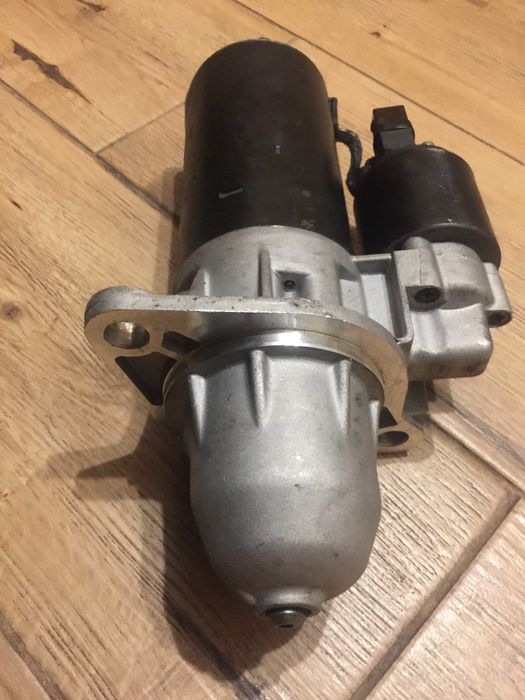 стартер Фольксваген VW  Б2 T3 1.6- 1.9D