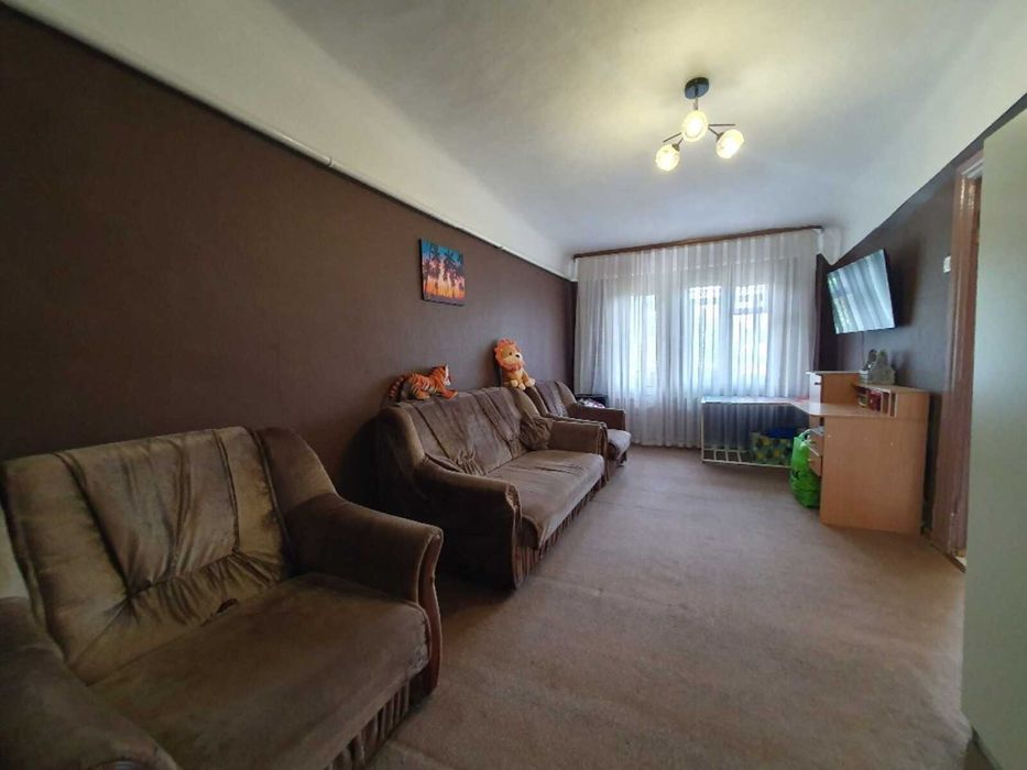 Продається 2 кімнатна квартира в районі 36699