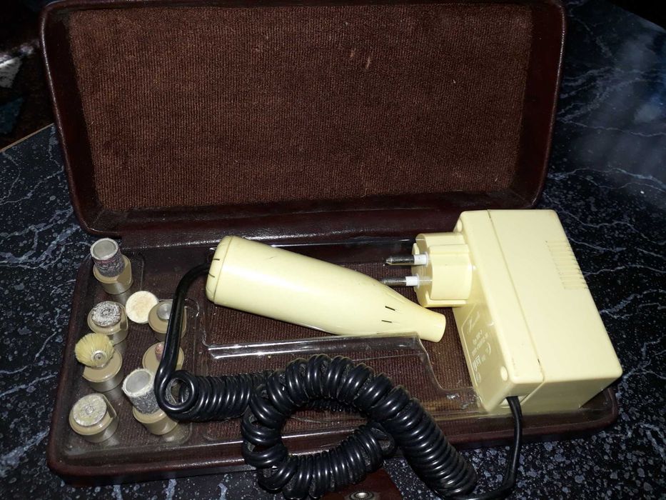 Фрезер маникюрный Henriette c прошлого столетия.