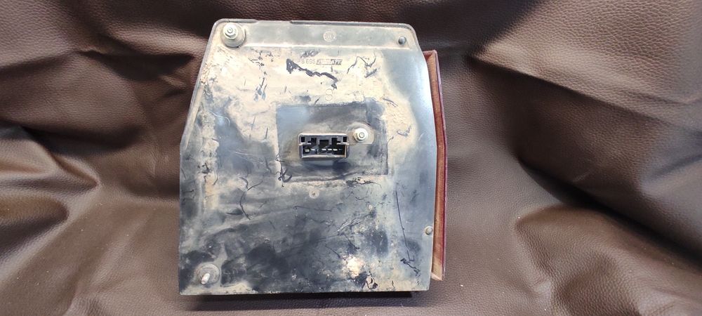 Farol Fiat uno Esquerdo