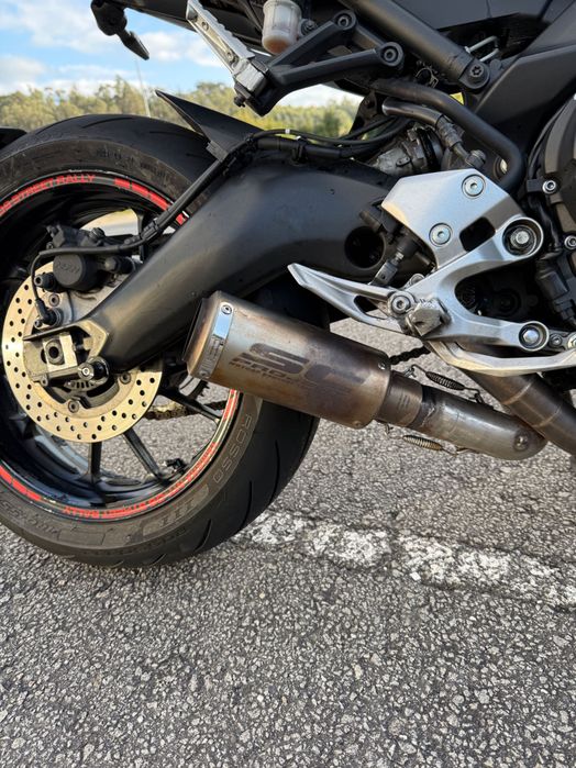 Mota Yamaha MT 09