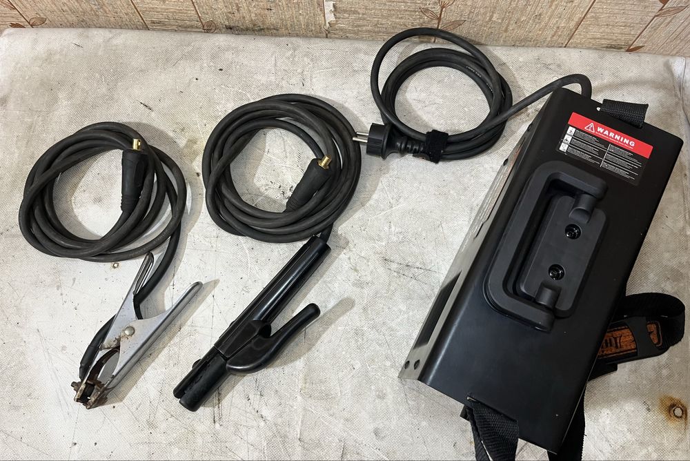 Зварювальний апарат Дніпро-М САБ-258Д | 250 А | 5,5 кВт