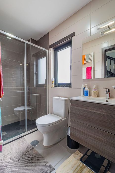 Moradia T5 em Bragança - Quase Nova e Pronta a Habitar