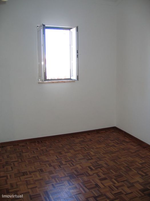 Apartamento T4 Duplex com Jardim e Varanda