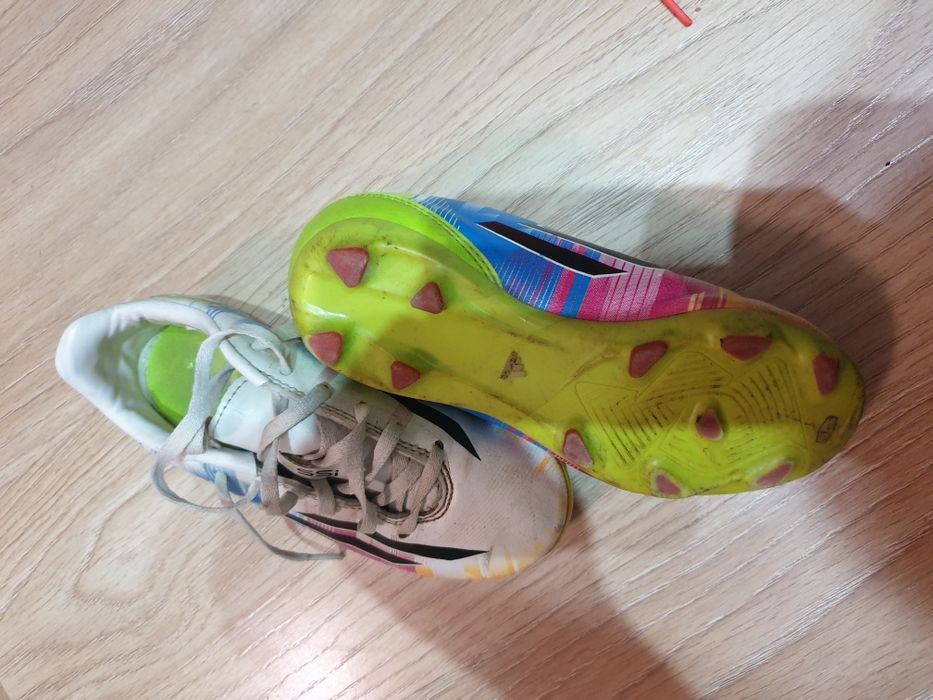 Buty chłopience korki Adidas rozmiar 31