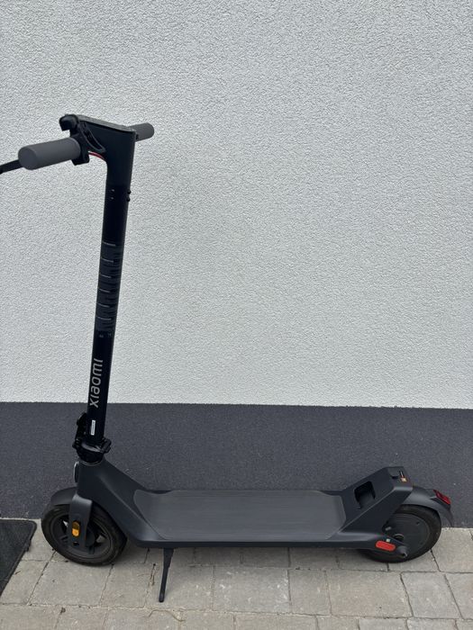 Sprzedam hulajnogę elektryczną  Xiaomi Electryc Scooter 4 lite (2. generacja)