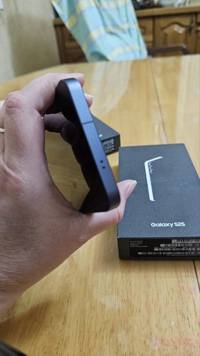 Samsung s25 12/256gb,2sim.