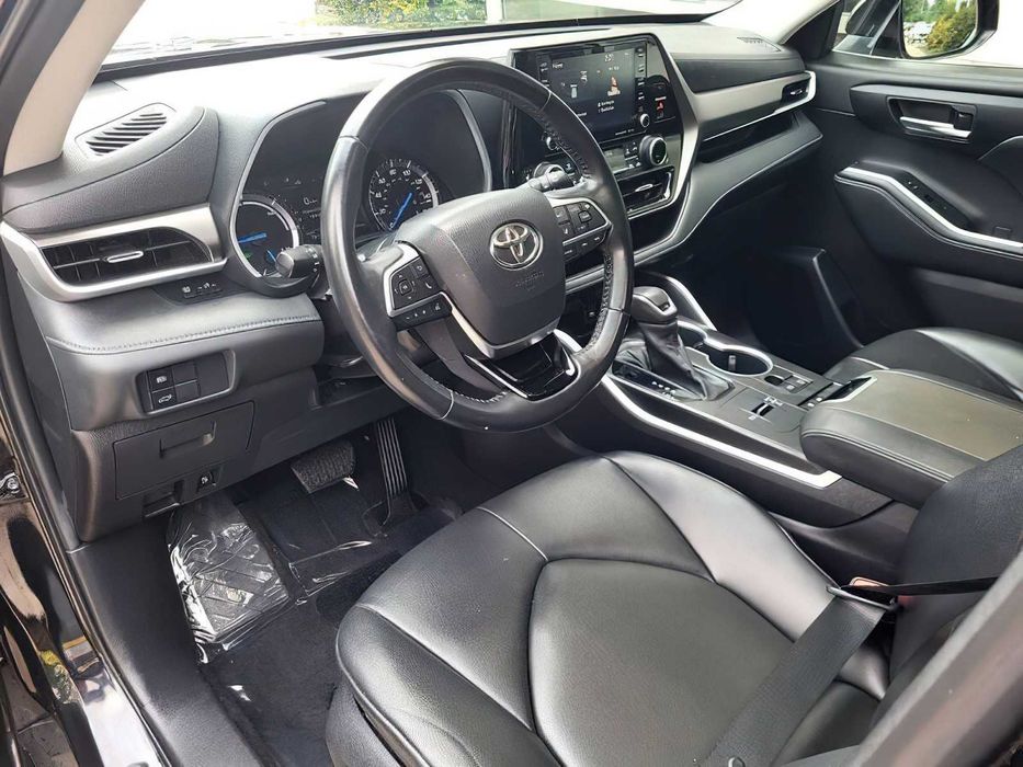 Toyota Highlander XSE      2021