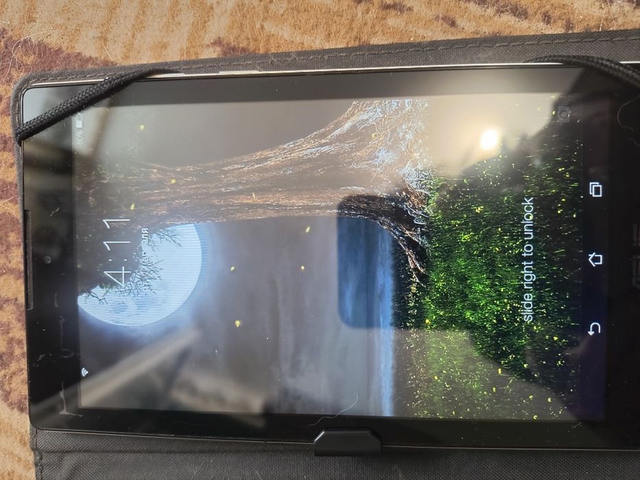 Планшет Asus можливо під ремонт чи запчастини