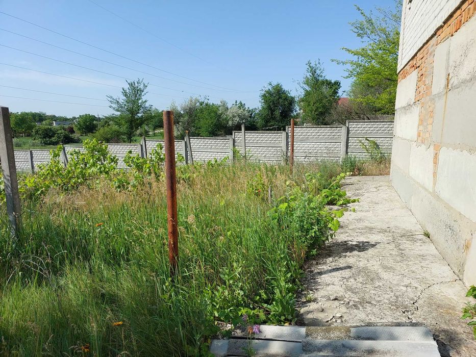 Продам дом с участком в г. Подгородное