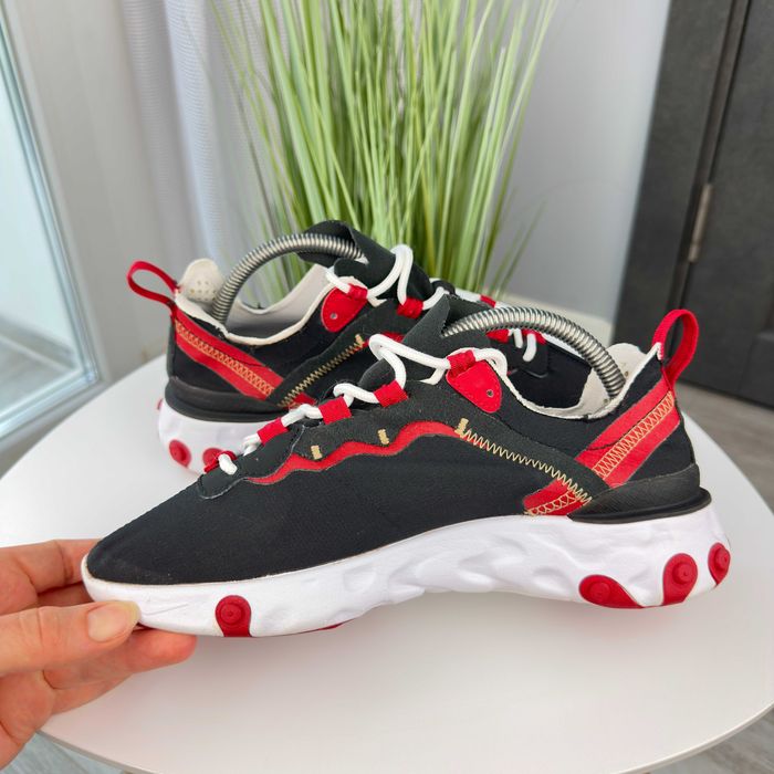 Кросівки жіночі Nike React Element 55 р. 37 ,5