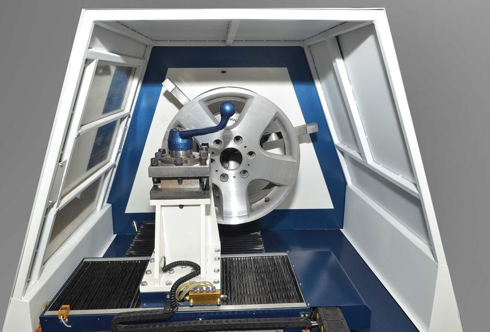 Станок с ЧПУ (CNC), ШИНОМОНТАЖ, токарный, алмазная проточка дисков!!!