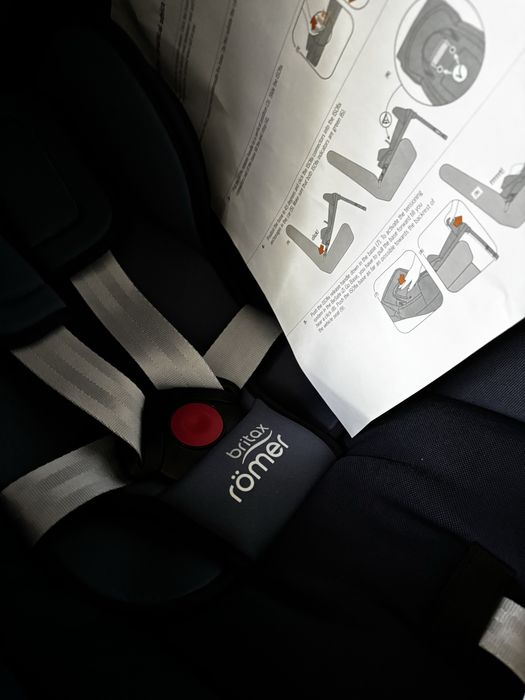 Fitelik samochodowy 0-12 kg britax romer  baza +fotelik