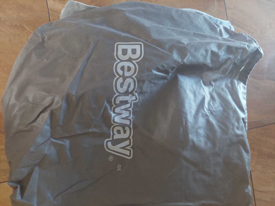 Materac BESTWAY  z wbudowaną pompką