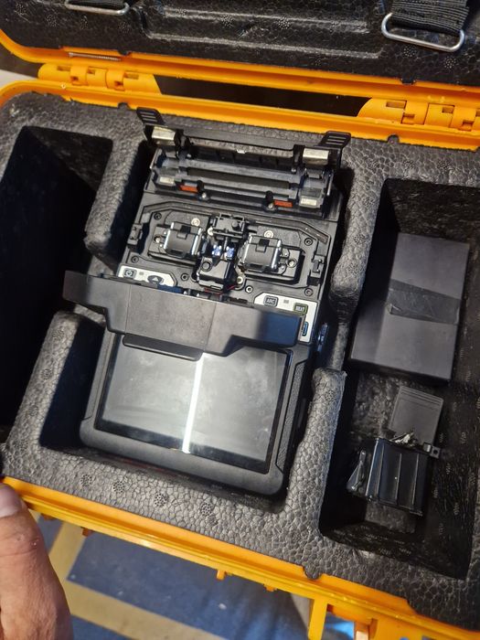Vendo maquina de soldar fibra
