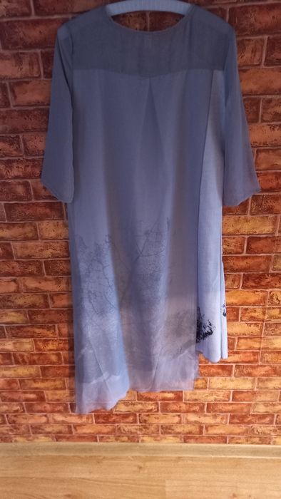 Sukienka nowa popielata wyjściowa rozmiar XL szerokość pachy 51-52 cm,