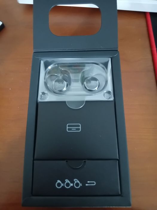 Fones JBL Reflect Aero