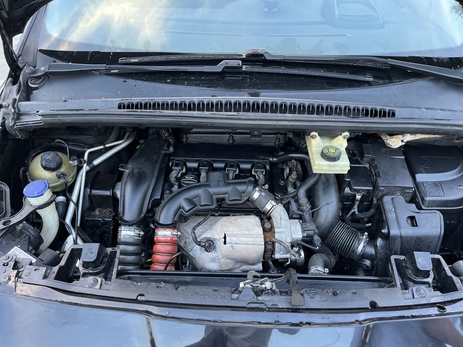 Exlusive Pegout 5008 2010