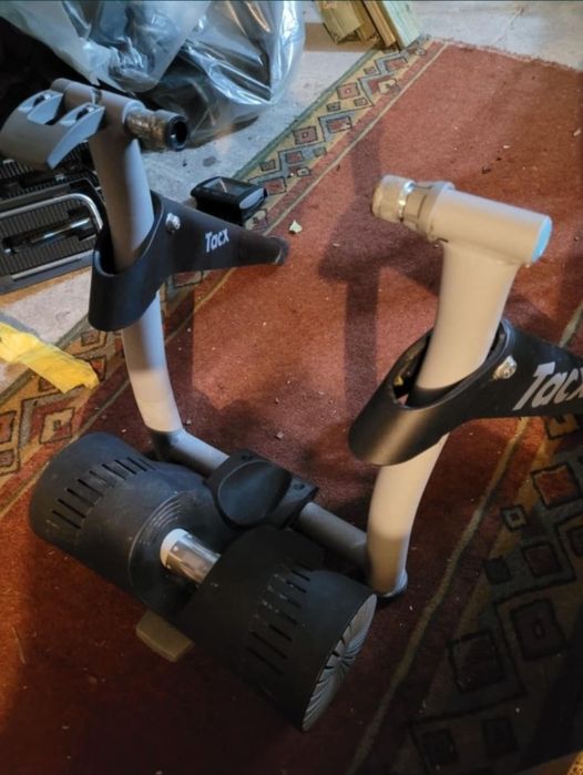 Trenażer Tacx Bushido T198