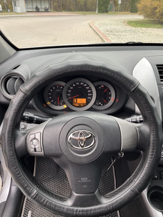 Продам Toyota RAV4 2007 року