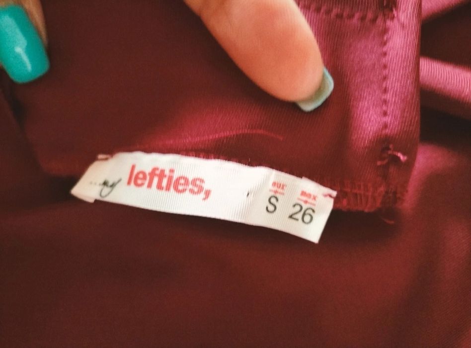 Vestido bordôt manga a cava Lefties