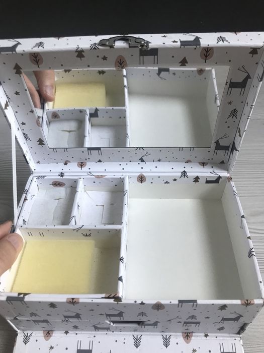 Szkatulka na bizuterie renifery